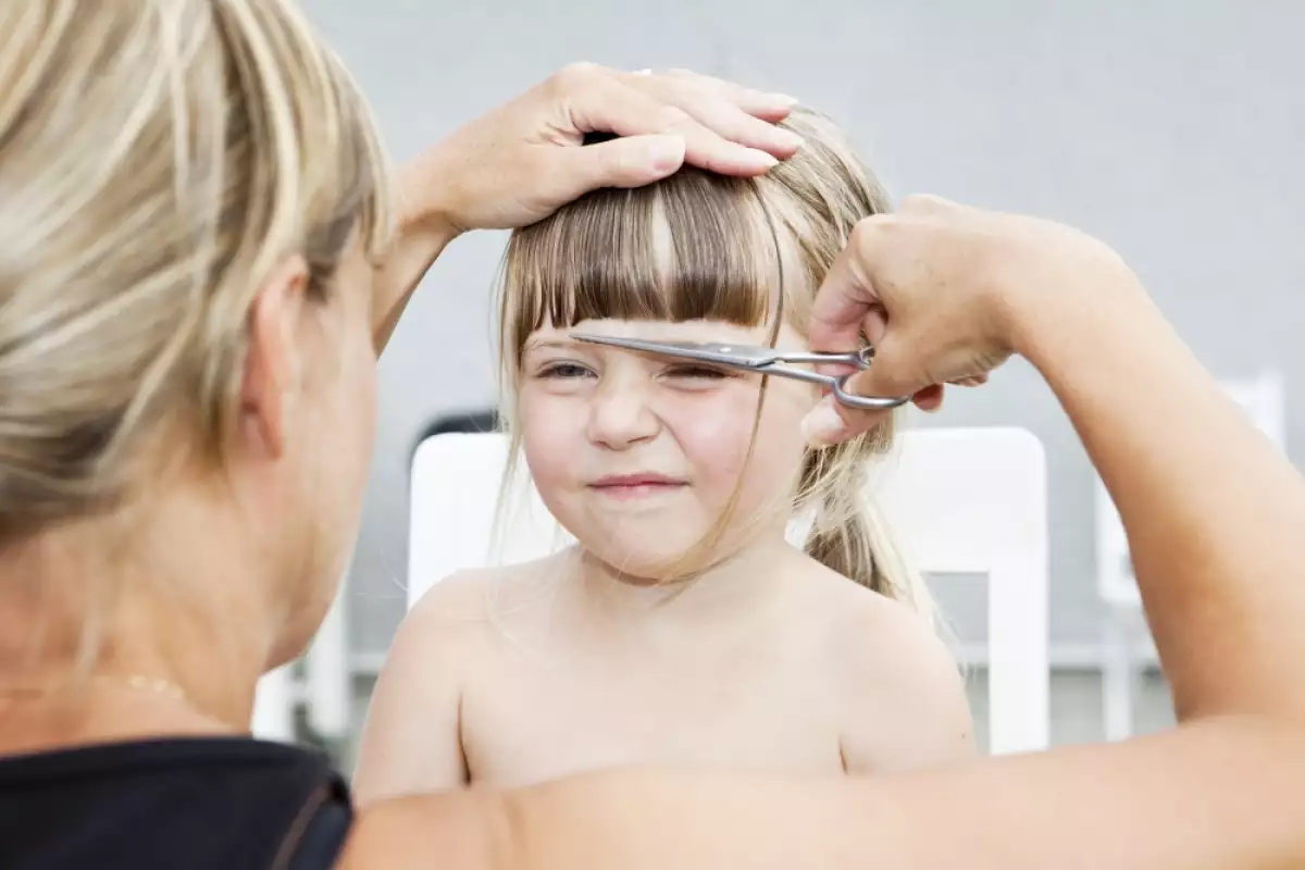 Important care for the child’s thin hair